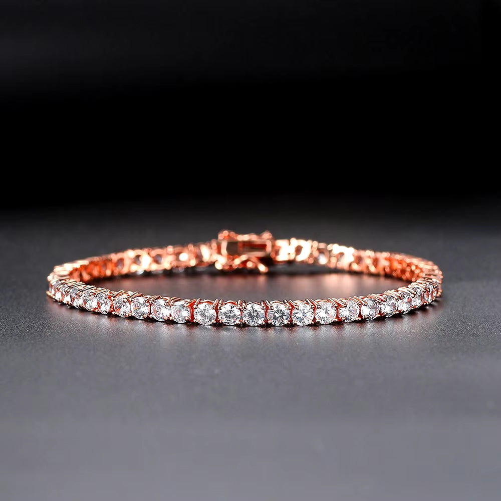 Iced Out Crystal Tennis Bracelet Pour Femme, Punk Hip Hop Luxe AAA + Cubique Contre-Indiqué Conia Mariage or Document Main Jojewelry OHH118-1